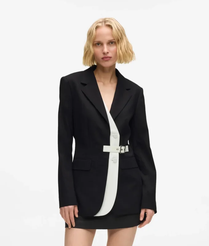 Blazer à revers contrastés et ceinture