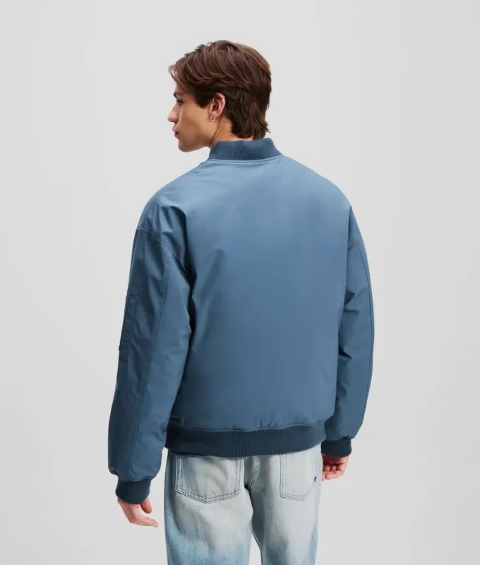 BOMBER BOMBER