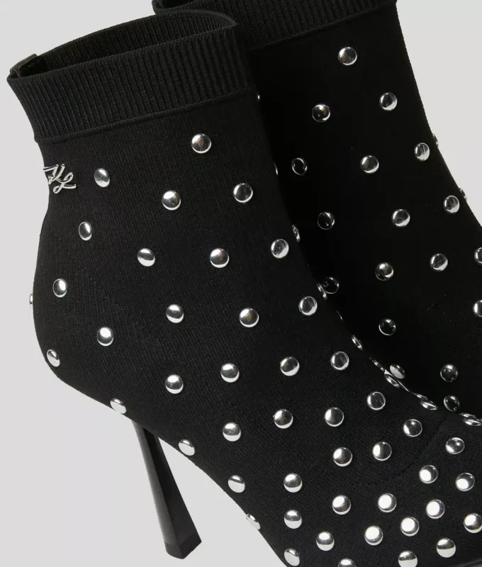 BOTTES TRICOTÉES À CLOUS PANDARA BOTTES TRICOTÉES À CLOUS PANDARA