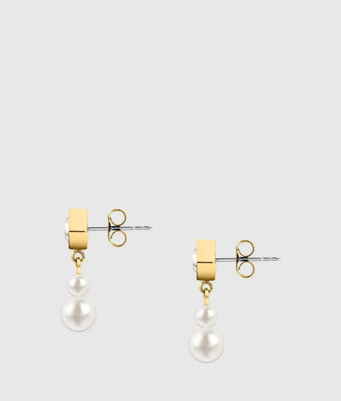 Boucles d’oreilles pendantes en perles de nacre Boucles d’oreilles pendantes en perles de nacre