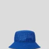 Casquette plate avec logo tissé