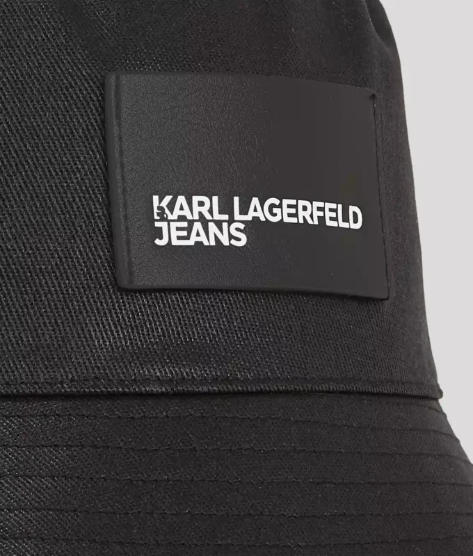 CHAPEAU BUCKET EN DENIM ENDUIT CHAPEAU BUCKET EN DENIM ENDUIT