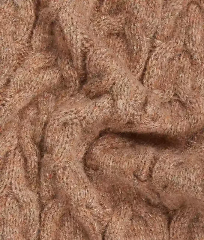 Écharpe en maille torsadée Écharpe en maille torsadée