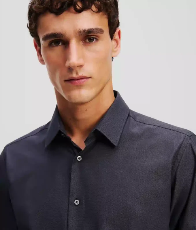 CHEMISE À BOUTONS