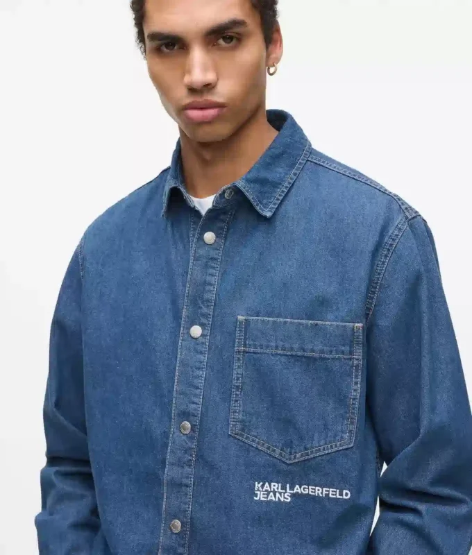 Chemise en denim classique Chemise en denim classique