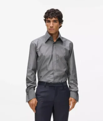 Chemise à poignets en biais