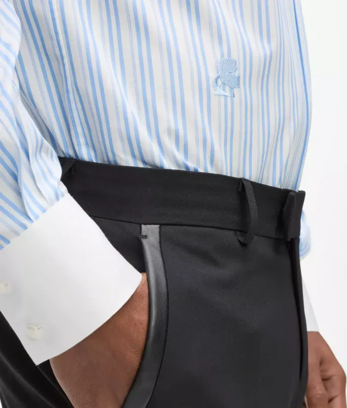 Chemise à rayures et col contrasté