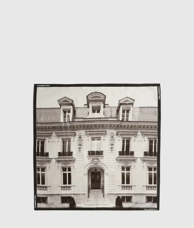 Foulard en soie Maison de Karl Foulard en soie Maison de Karl
