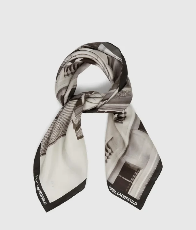 Foulard en soie Maison de Karl Foulard en soie Maison de Karl