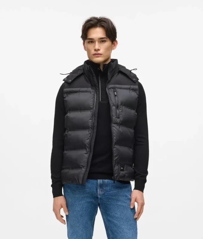 Gilet matelassé à capuche Gilet matelassé à capuche