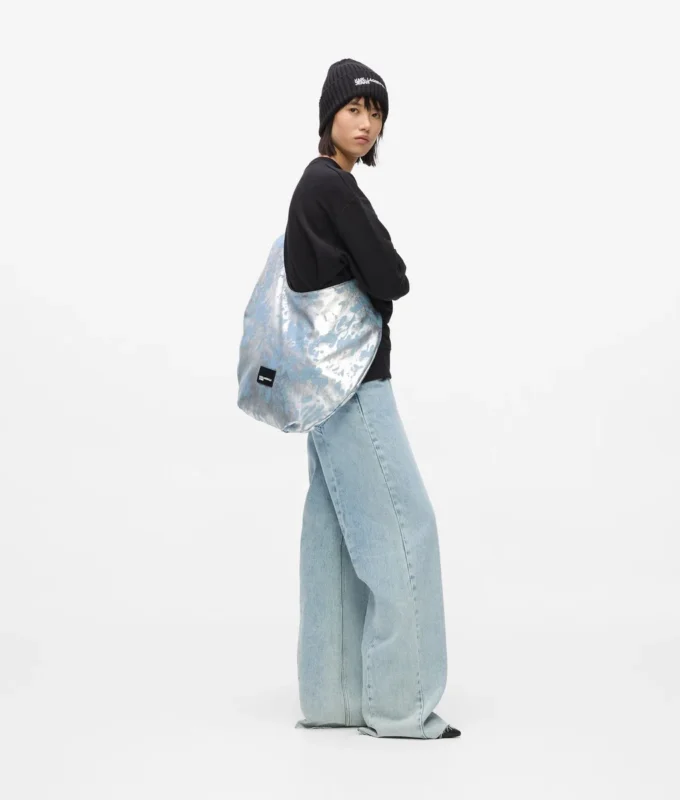 Grand sac hobo en denim brillant Grand sac hobo en denim brillant