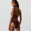 Haut de bikini triangle festonné Haut de bikini triangle festonné
