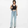 Jean décontracté à taille mi-haute et coutures apparentes Jean décontracté à taille mi-haute et coutures apparentes