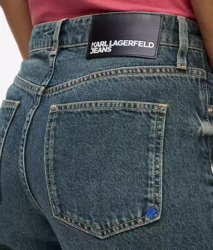 Jean mom Jean mom