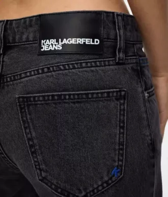 Jean taille basse à jambes larges