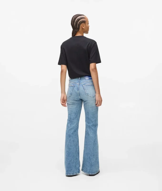 Jean évasé taille haute Jean évasé taille haute