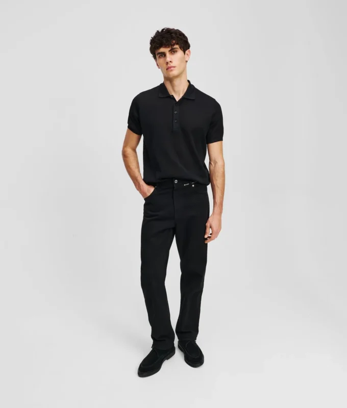 JEANS CONICES AVEC DÉTAIL ZIP JEANS CONICES AVEC DÉTAIL ZIP
