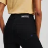 JEANS SKINNY À TAILLE HAUTE JEANS SKINNY À TAILLE HAUTE