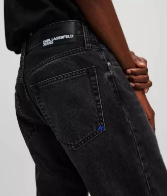 JEANS TAPERED