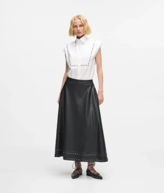 Jupe en simili cuir cloutée