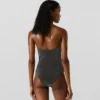 Maillot de bain métallisé à dos nu