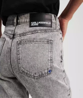 MOM JEANS