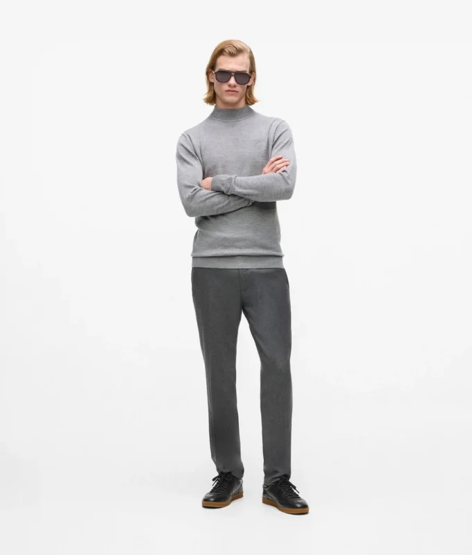 Pantalon ajusté à jambes droites