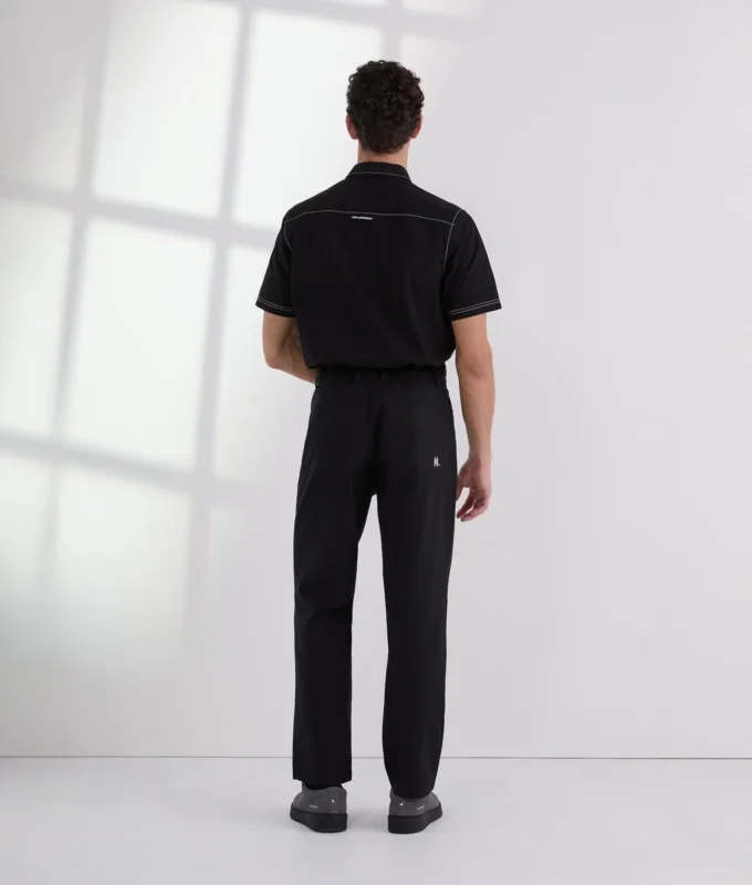 PANTALON À COUTURES CONTRASTÉES