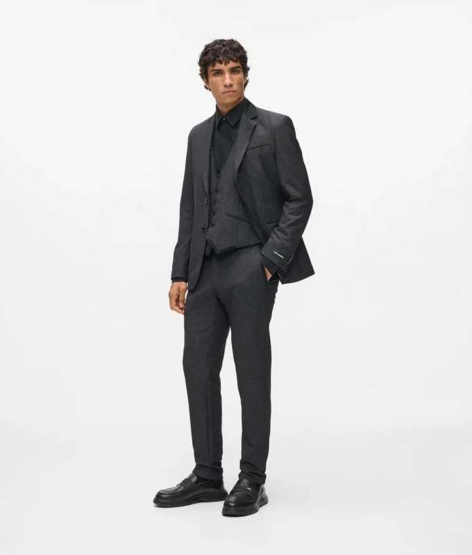 Pantalon à détails en satin Pantalon à détails en satin