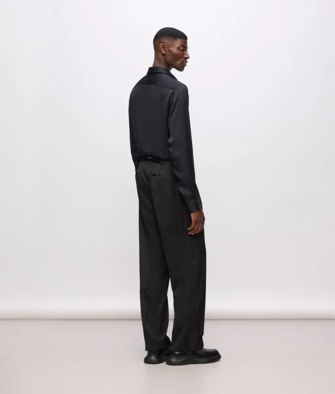 Pantalon KL Studio avec détails en satin Pantalon KL Studio avec détails en satin