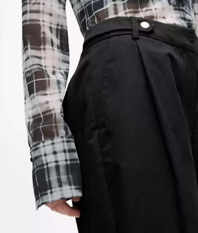 Pantalon large ajusté Pantalon large ajusté