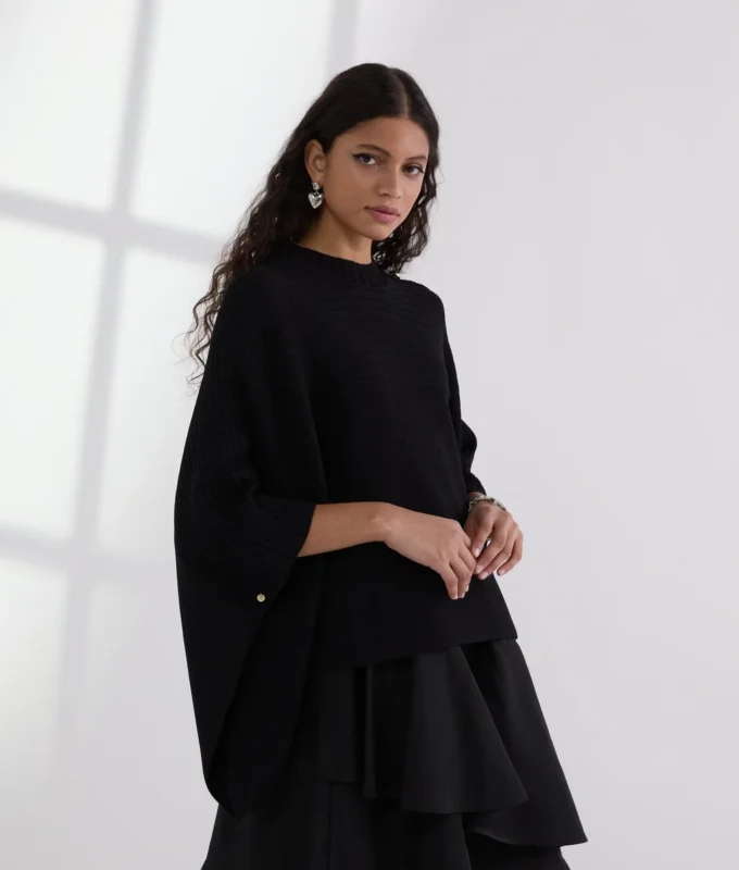 PONCHO EN MAILLE COULOTTE PONCHO EN MAILLE COULOTTE