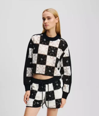PULL COURT AU CROCHET