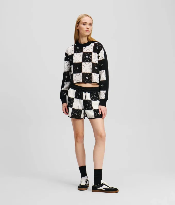 PULL COURT AU CROCHET PULL COURT AU CROCHET
