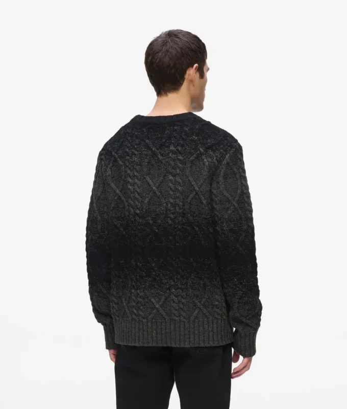 Pull en maille torsadée Pull en maille torsadée