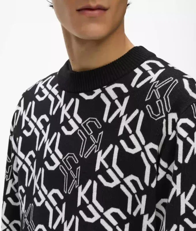 Pull entièrement recouvert du monogramme Pull entièrement recouvert du monogramme