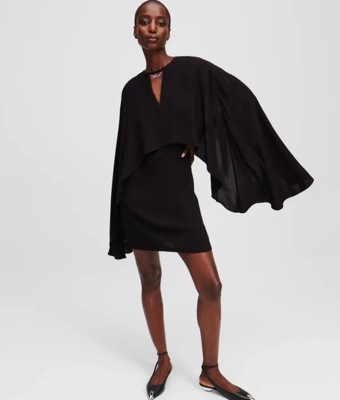 ROBE CAPE COURTE ROBE CAPE COURTE