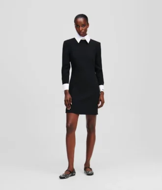 ROBE À COL BLANC