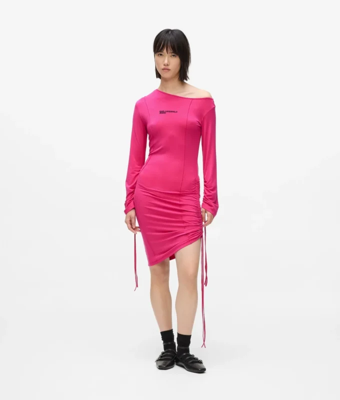 Robe à cordons et épaules dénudées Robe à cordons et épaules dénudées