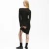 Robe à cordons et épaules dénudées Robe à cordons et épaules dénudées