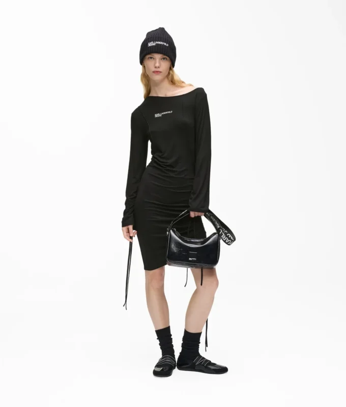 Robe à cordons et épaules dénudées Robe à cordons et épaules dénudées