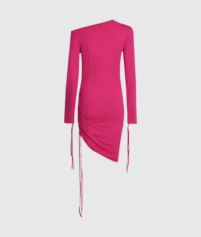 Robe à cordons et épaules dénudées Robe à cordons et épaules dénudées