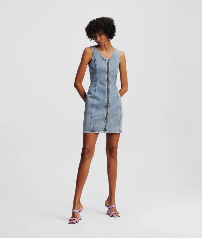 ROBE EN JEAN À COL EN V ROBE EN JEAN À COL EN V