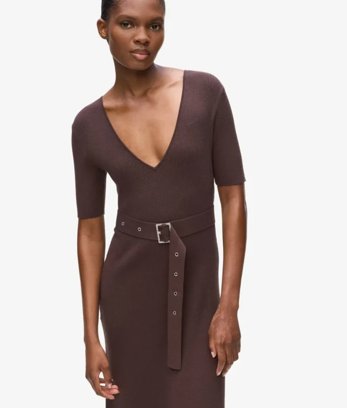 Robe en maille avec ceinture Robe en maille avec ceinture