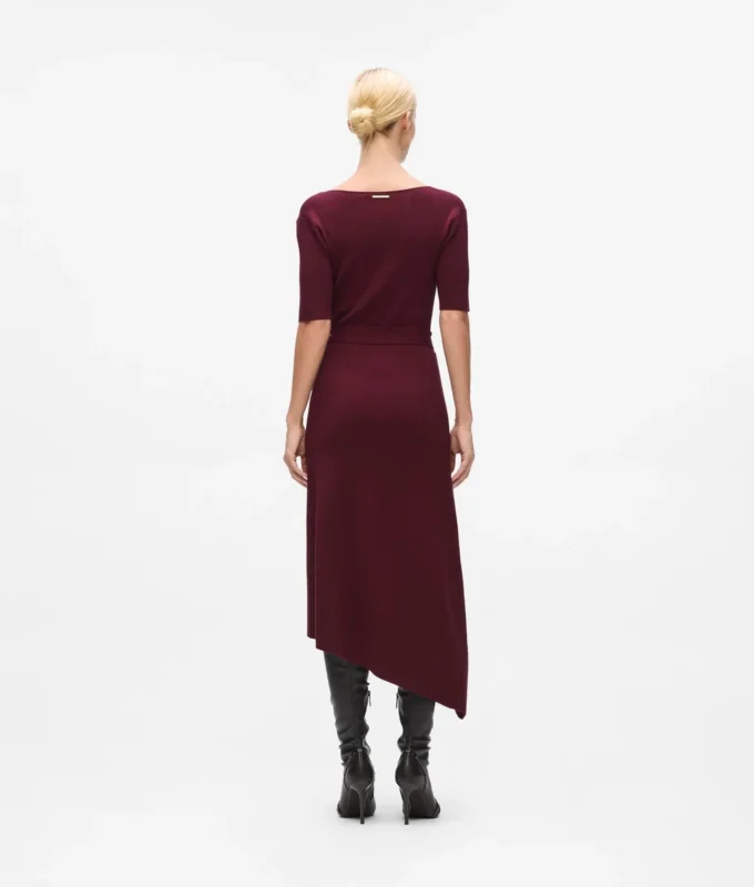 Robe en maille avec ceinture Robe en maille avec ceinture