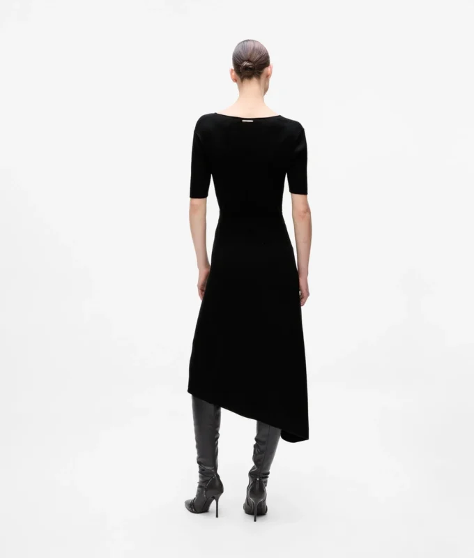 Robe en maille avec ceinture Robe en maille avec ceinture