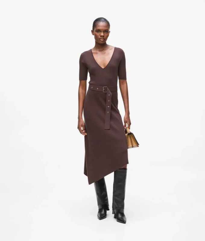 Robe en maille avec ceinture Robe en maille avec ceinture