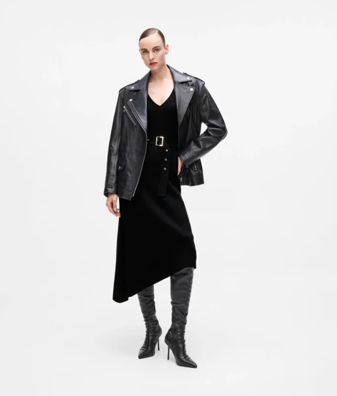Robe en maille avec ceinture Robe en maille avec ceinture