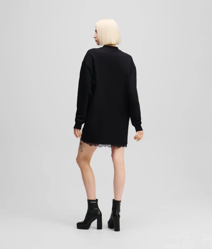 ROBE EN MOLLETON AVEC DÉTAILS EN DENTELLE ROBE EN MOLLETON AVEC DÉTAILS EN DENTELLE