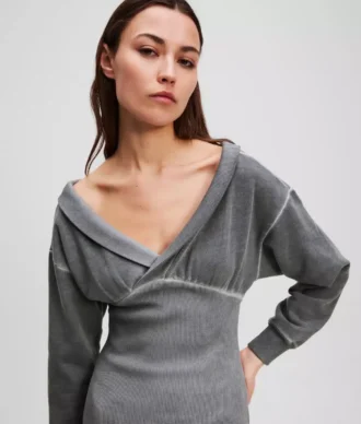 ROBE EN MOLLETON À ÉPAULES DÉNUDÉES